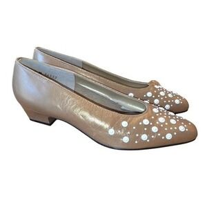 Vintage Magdesians California 5 Tan Leather Beaded Low Heel Pumps Womens USA 1"